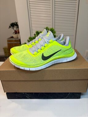 Nike Free 3.0 Volt Green Womens size 7.5 elite running shoes
